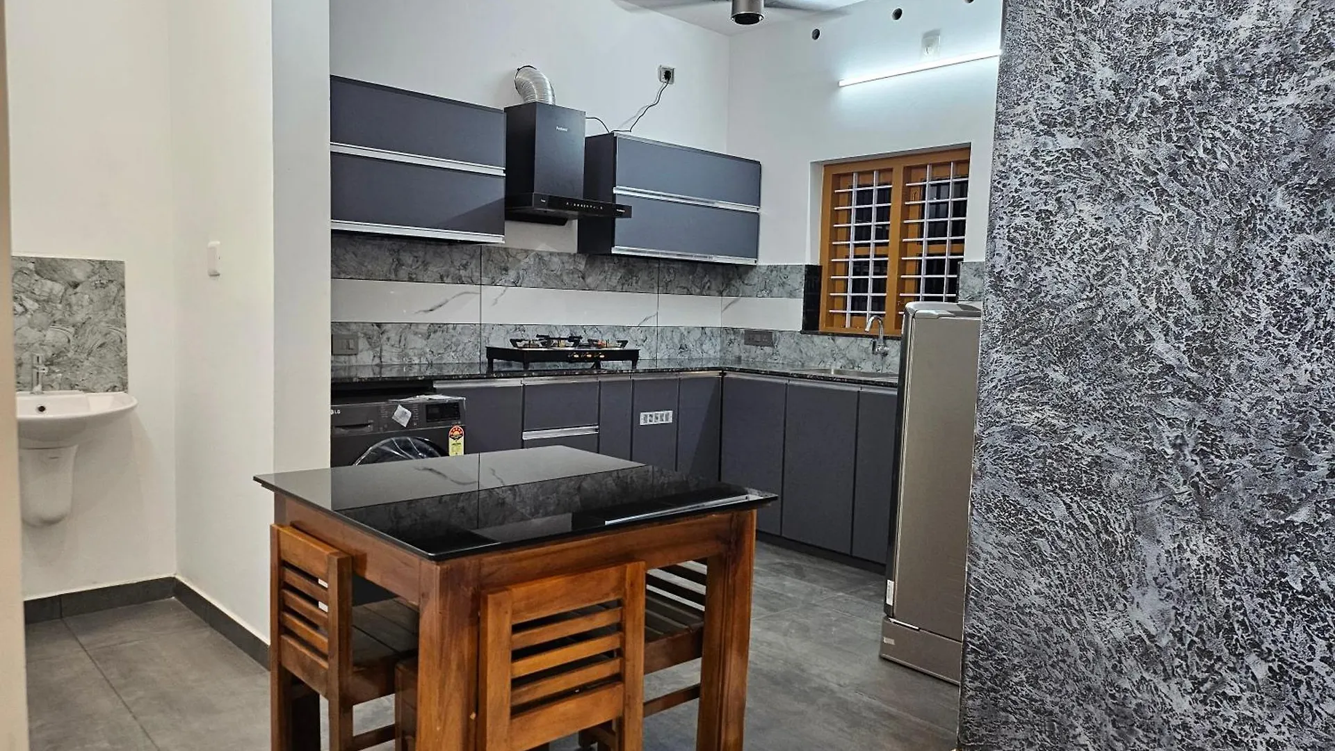 Metro Furnished Apartments Alappuzha 0*,  India